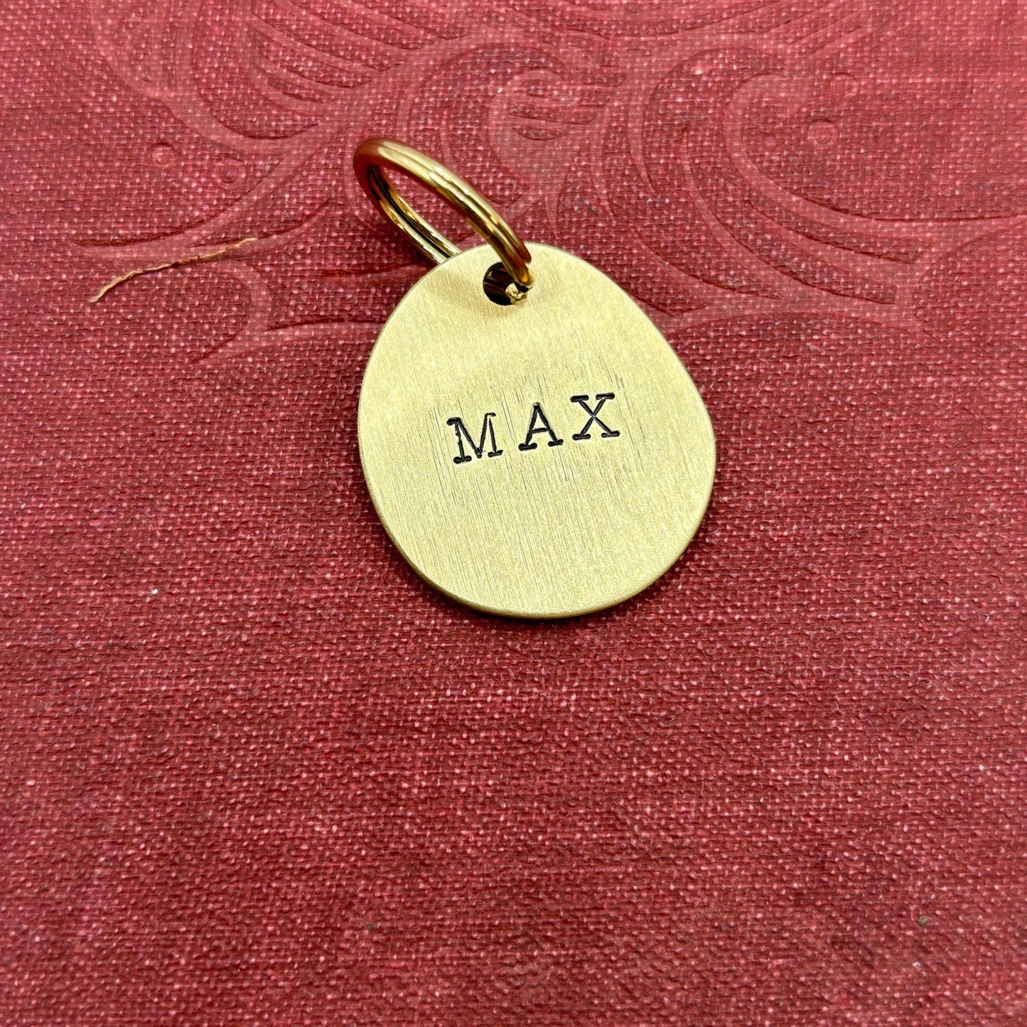 Zeer dikke OVALEN robuuste metalen Honden of Katten gouden penning in goud