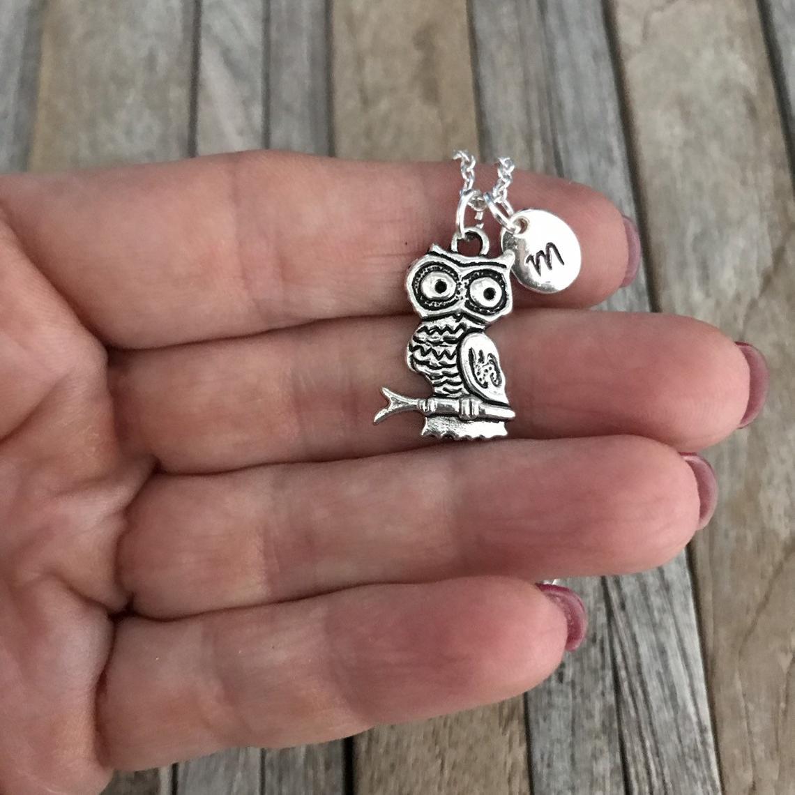 Gepersonaliseerde Uil ketting, Uil juwelier met monogram charme