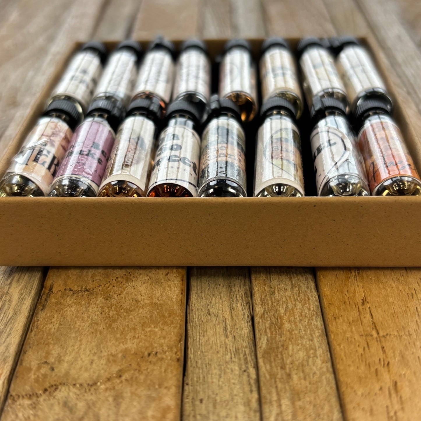 16 Random Perfume Samples in Gift box - Fragrance Discovery Set - Five mini 1 ml perfumes - Boxed Perfume Set, gift for her, Set of 5, Set of 10