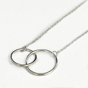 Unbiological Sister Gift, Gift for best Friend, Interlocking circles, Sterling Infinity Necklace, BFF Birthday, Friendship Gift, BFF Jewelry